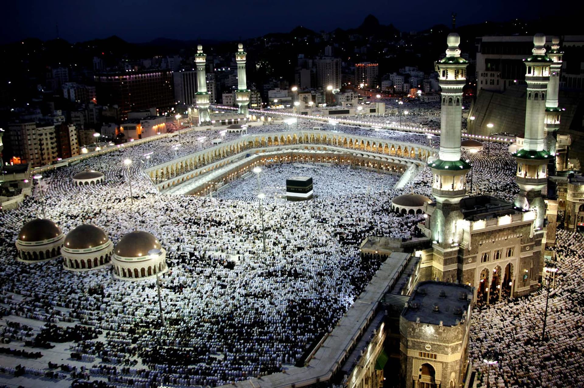 Youth Umrah Program (Ages 16–24 Only)